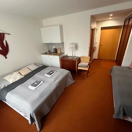 Simply Rooms Slavkov u Brna Ngoại thất bức ảnh