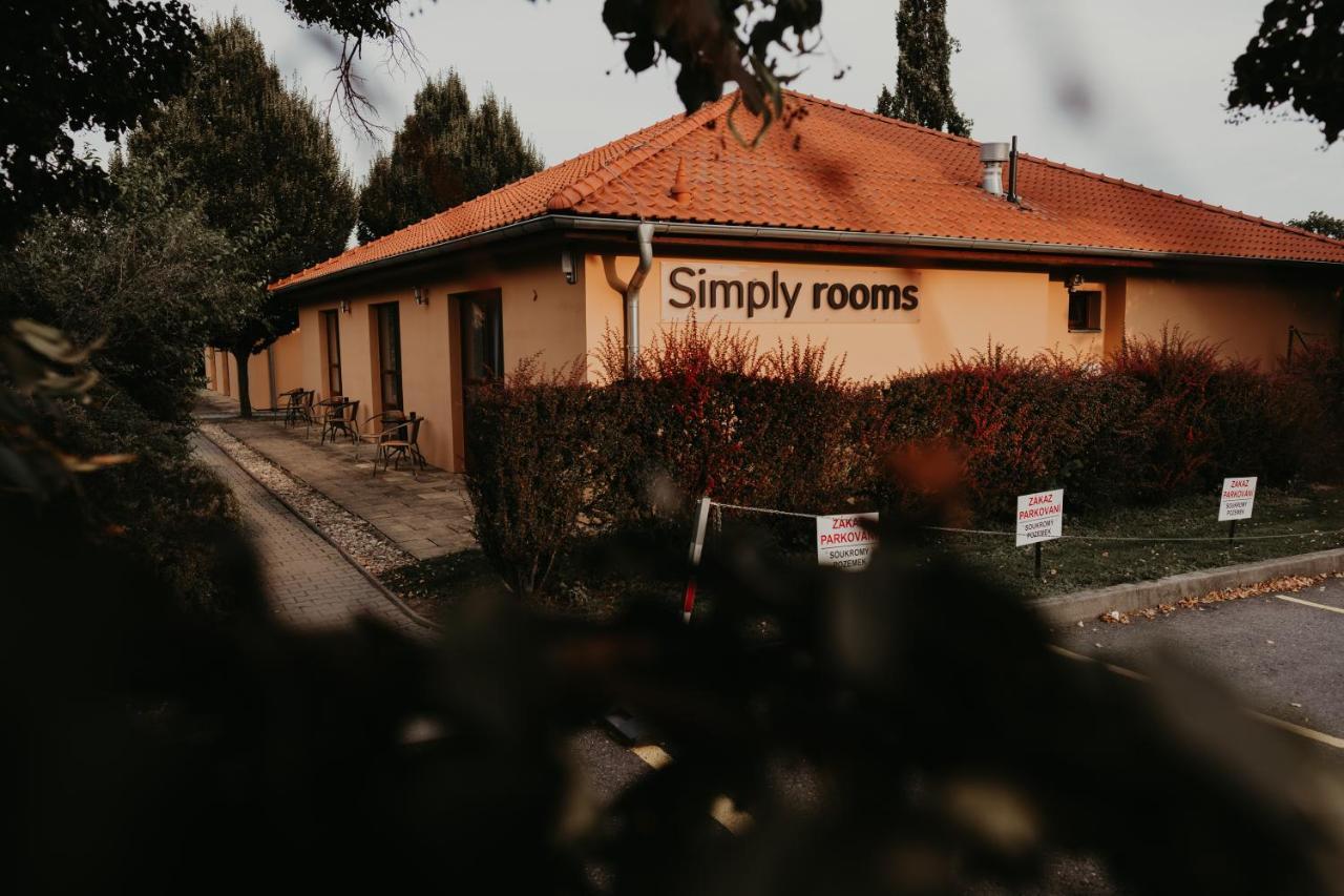 Simply Rooms Slavkov u Brna Ngoại thất bức ảnh